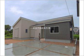 西尾市一色町松木島中切第3　2号棟