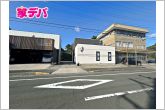 車の出入りがしやすい立地です