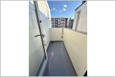 【バルコニー】2階、3階にもバルコニーがあり、屋上にもあるため、洗濯物がたくさん干せます