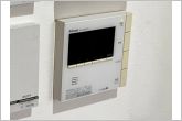【オートバス】給湯リモコンでお湯はりや温度設定を室内から簡単に操作でき、浴室まで行かずに準備ができます。