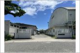 知立南中学校（1730m）知立南中学校の正門の全景です