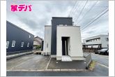 小学校や保育園、公園が身近にあり、スーパーやドラッグストア、コンビニなど日常の買い物にも便利な環境です。