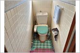 窓付きのトイレで換気もしっかりできます。