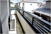 洗濯物が多い日も、シーツや掛け布団を天日干ししたいときにも嬉しい、広々バルコニーです！