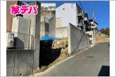 静かな住宅街で、車の出入りもスムーズです。