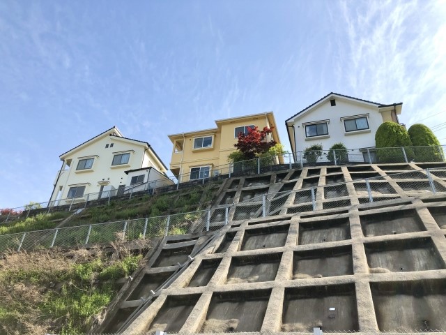 崖に近い土地