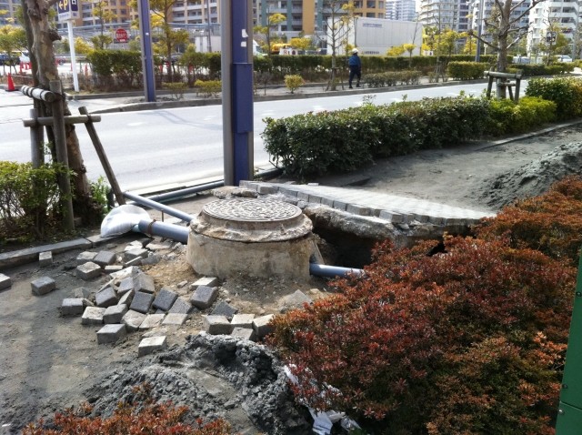 土中にある下水道管