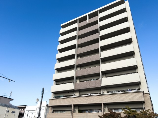 マンション外観写真