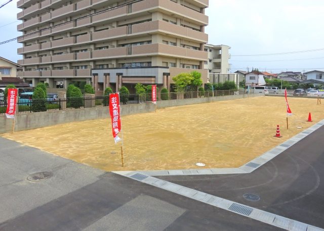 白鳥の2億4,000万円を自宅土地の査定根拠にできますか